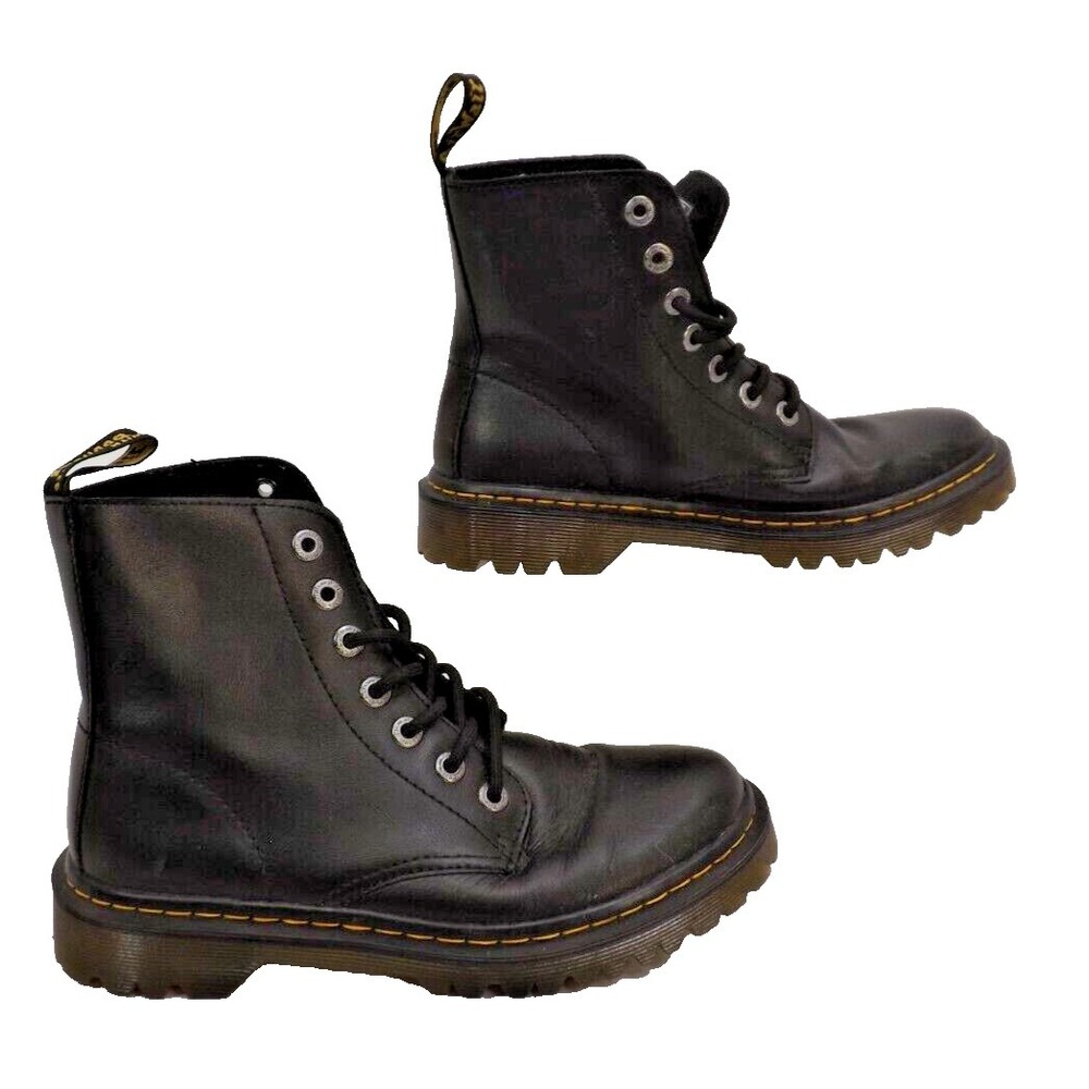 Doc Martens Luana Black Leather Boot  7 L 38 Combat Air Wair Lace Up Shiny Nice